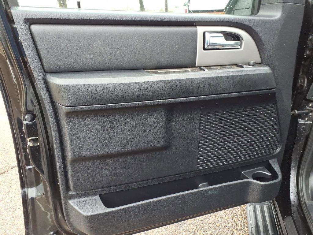 Used 2017 Ford Expedition EL Limited image 16