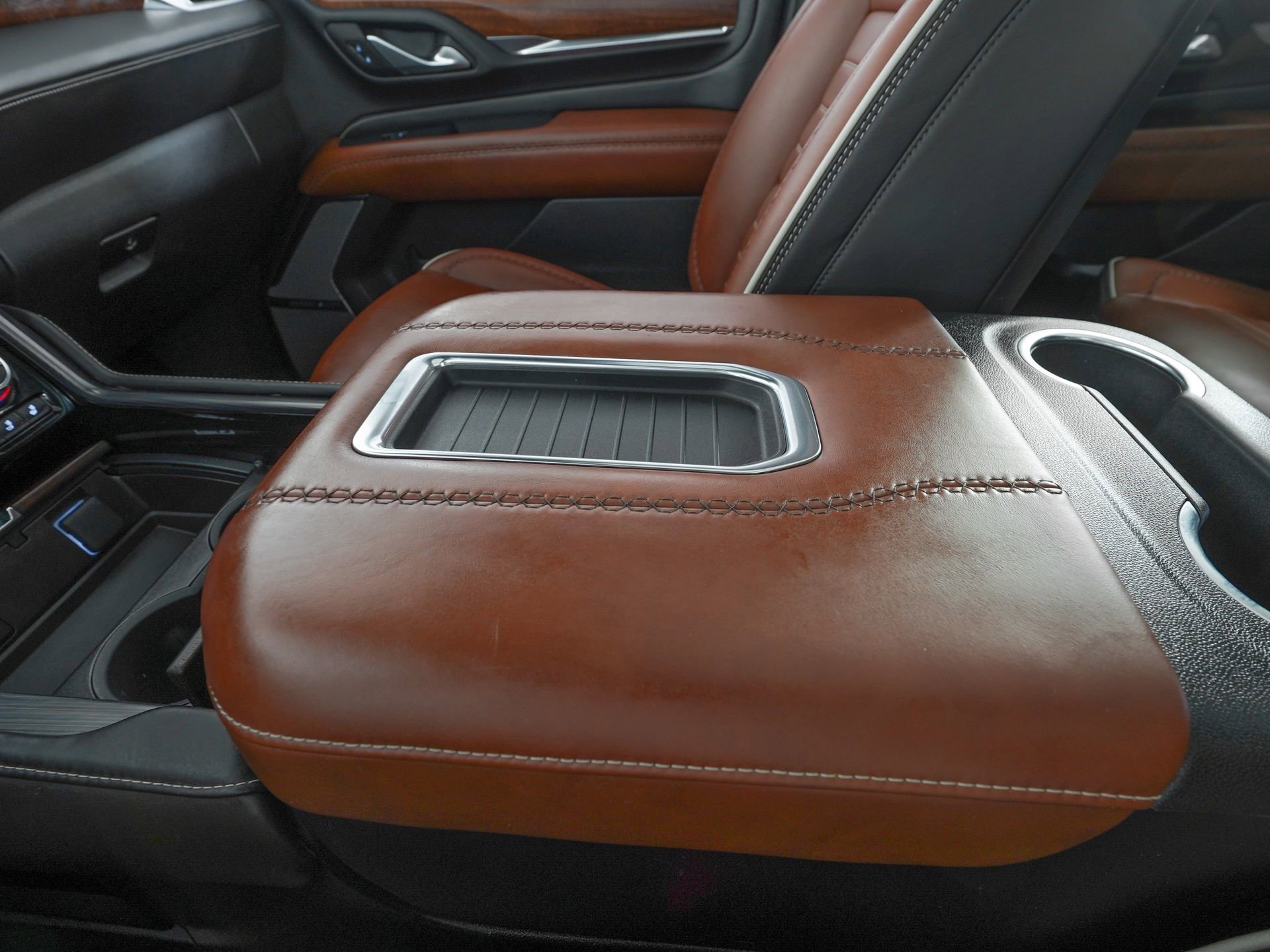 Used 2024 GMC Yukon XL Denali Ultimate image 31