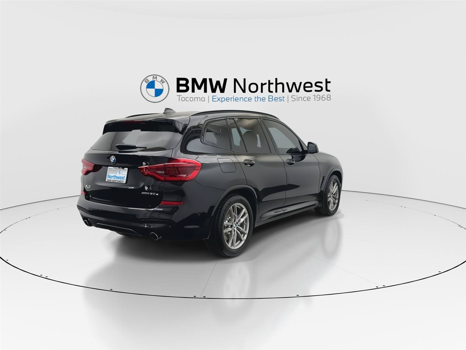 Used 2021 BMW X3 xDrive30e w/ M Sport Package AWD/4WD image 3