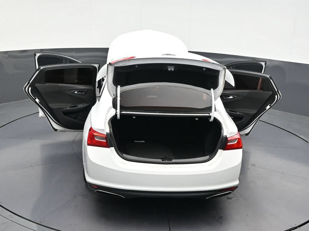Used 2020 Chevrolet Malibu RS FWD image 35