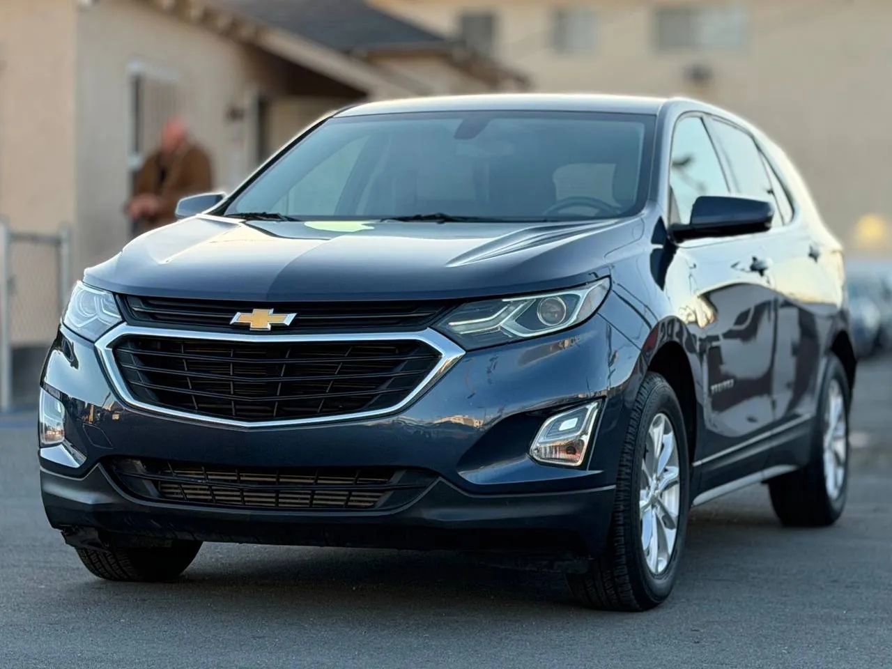 Used 2018 Chevrolet Equinox LT image 3