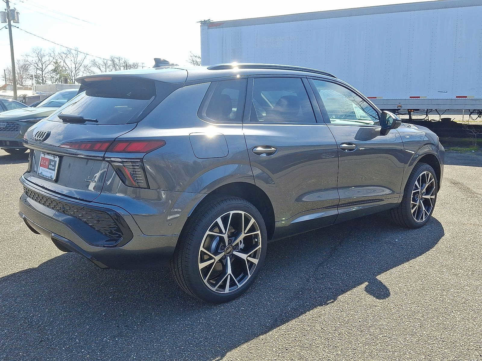 New 2026 Audi Q3 quattro 2.0T AWD/4WD image 11