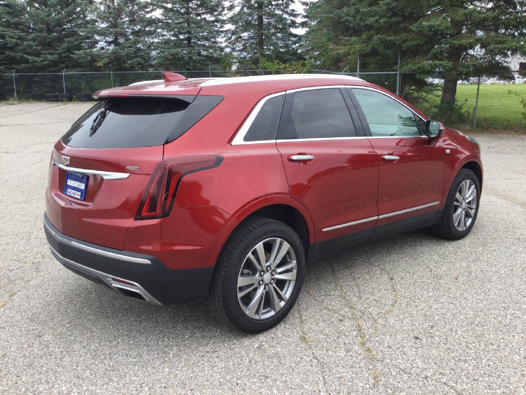 Used 2024 Cadillac XT5 Premium Luxury w/ LPO, Floor Liner Package FWD image 7