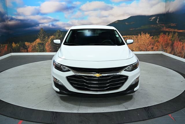 Used 2024 Chevrolet Malibu LT video 3
