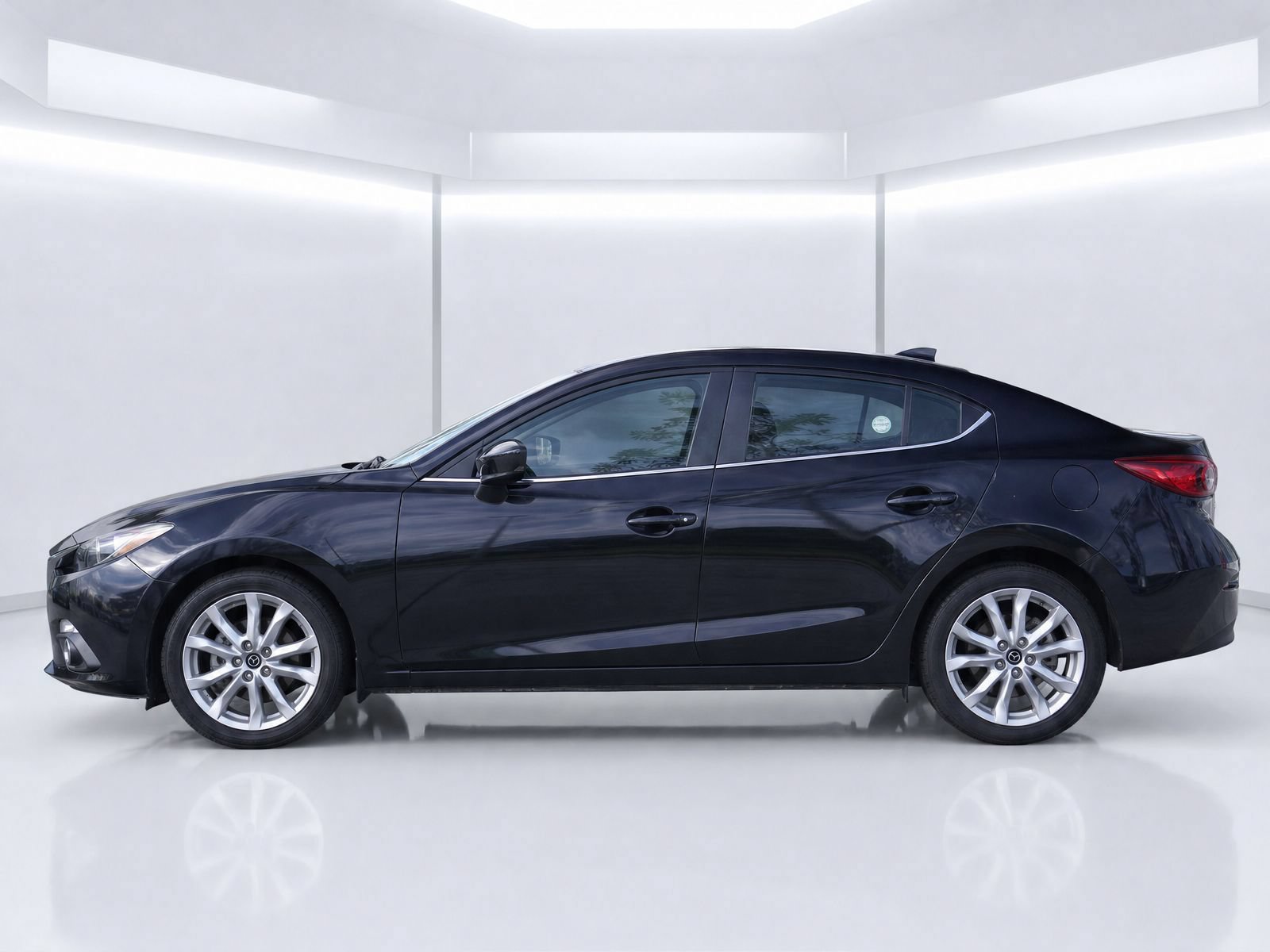 Used 2016 MAZDA MAZDA3 i Sport w/ Preferred Equipment Package FWD image 6
