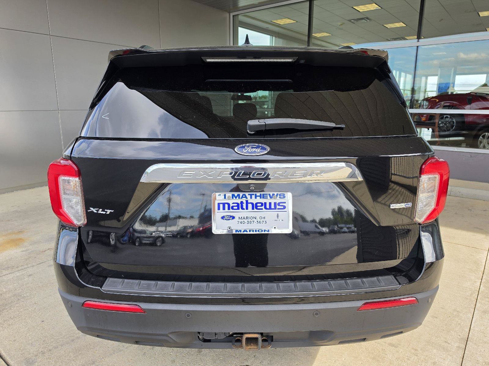 Used 2020 Ford Explorer XLT w/ Comfort Package AWD/4WD image 3