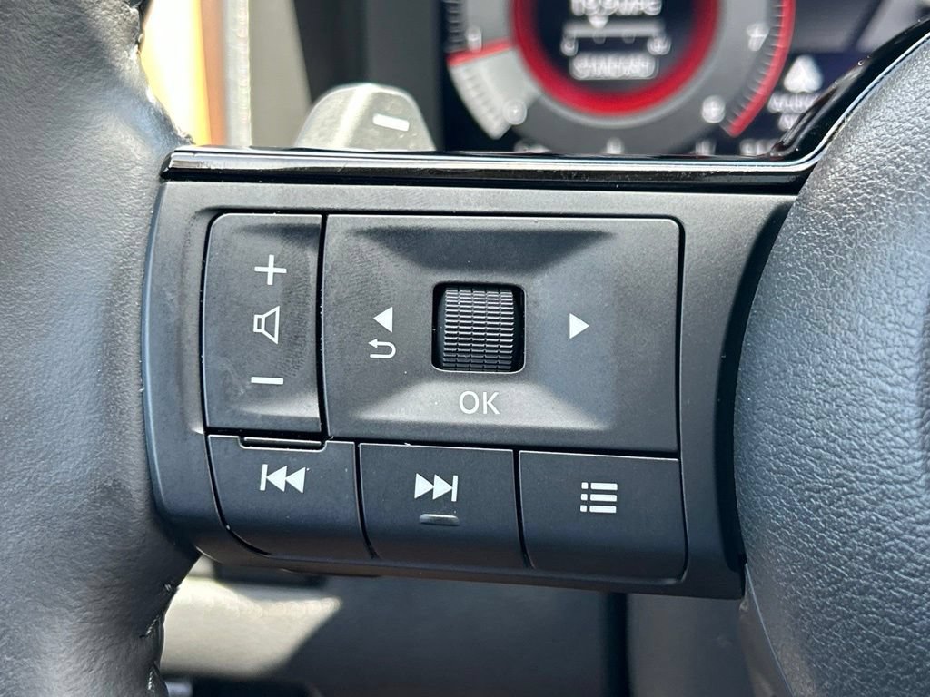 Certified 2024 Nissan Rogue Platinum FWD image 28