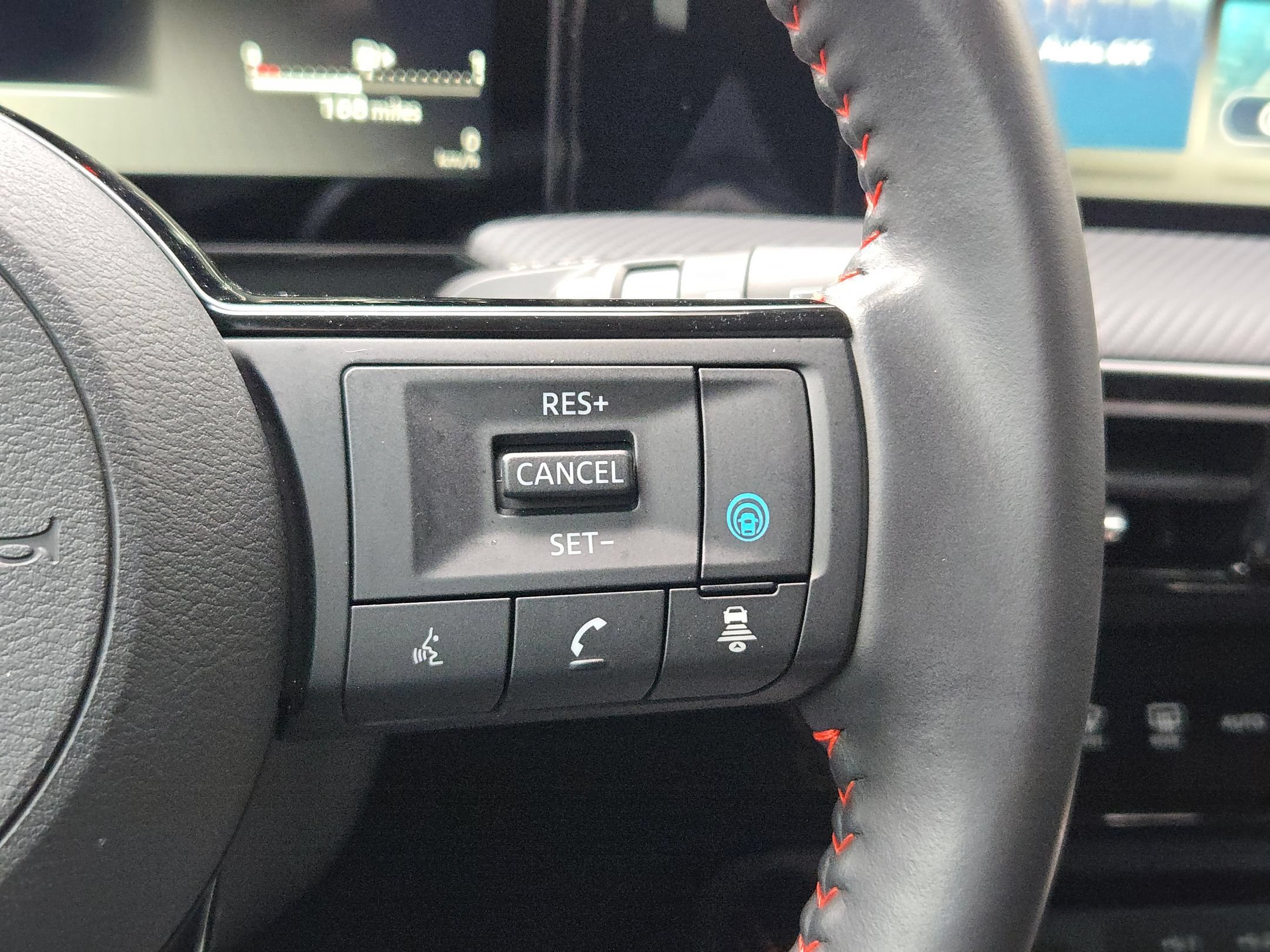 Certified 2025 Nissan Kicks SR FWD image 20