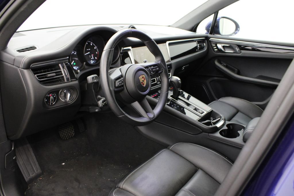 New 2024 Porsche Macan image 4