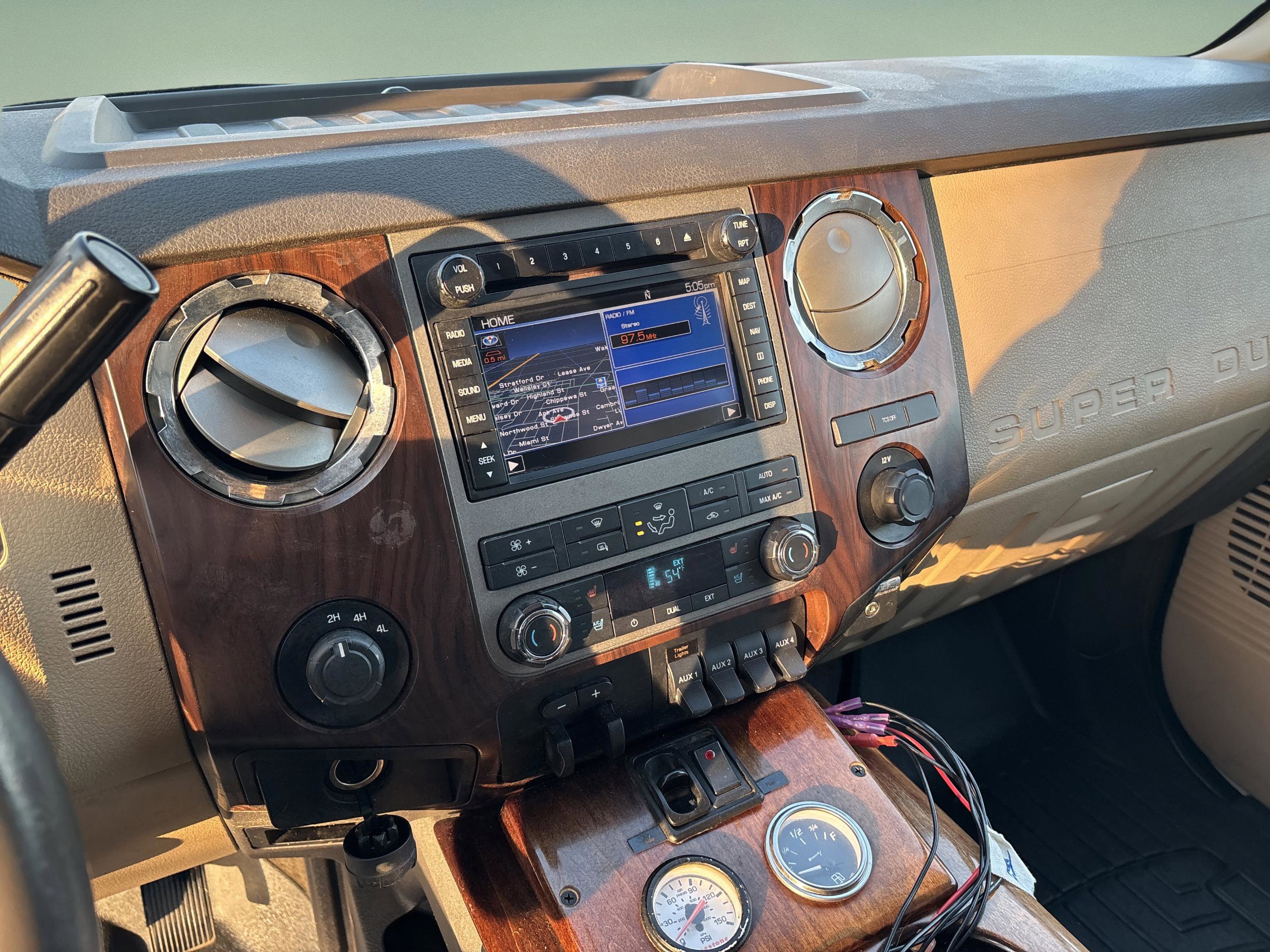 Used 2011 Ford F450 Lariat w/ Lariat Ultimate Pkg AWD/4WD image 15