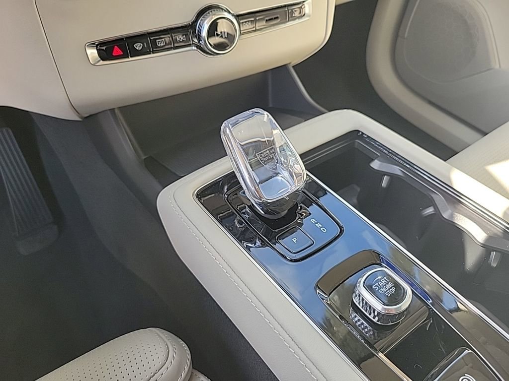 New 2026 Volvo XC90 T8 Ultra w/ Lounge Package AWD/4WD image 10