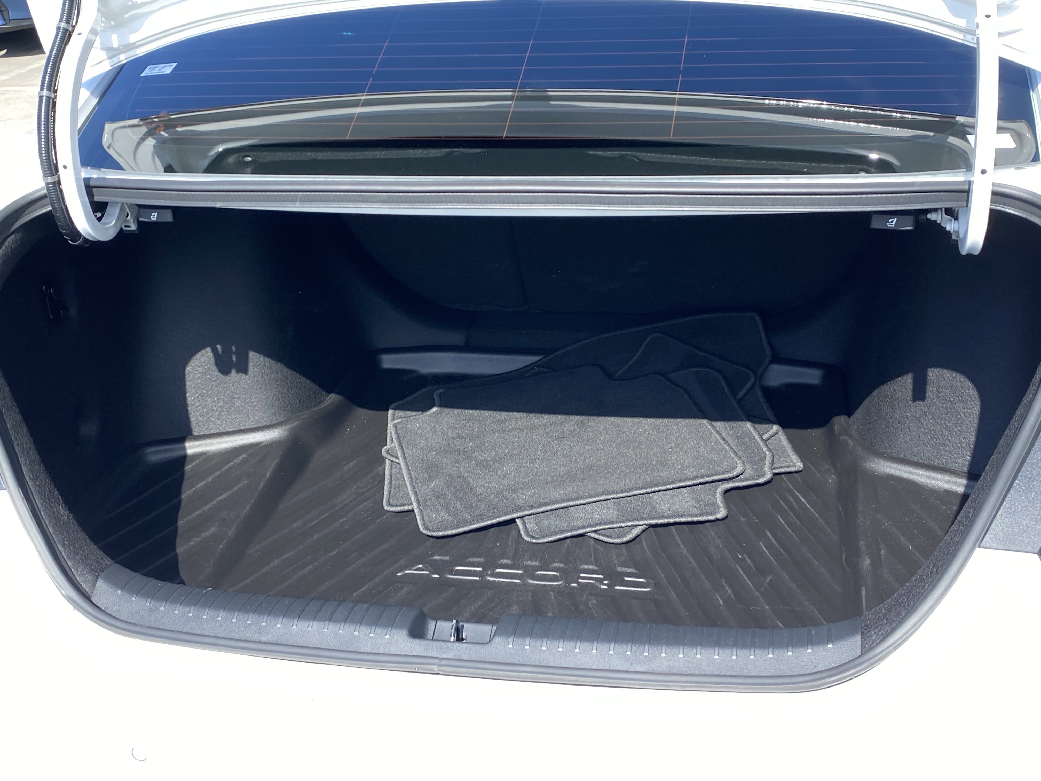 Used 2025 Honda Accord Touring image 12