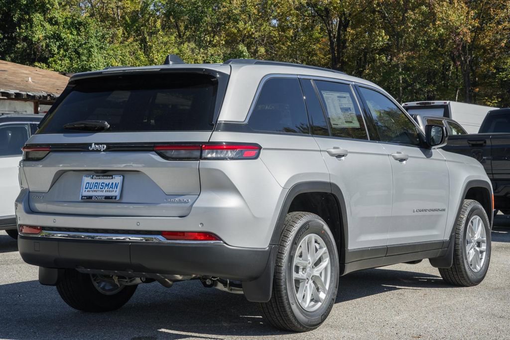 New 2025 Jeep Grand Cherokee Laredo X w/ Luxury Tech Group I image 4