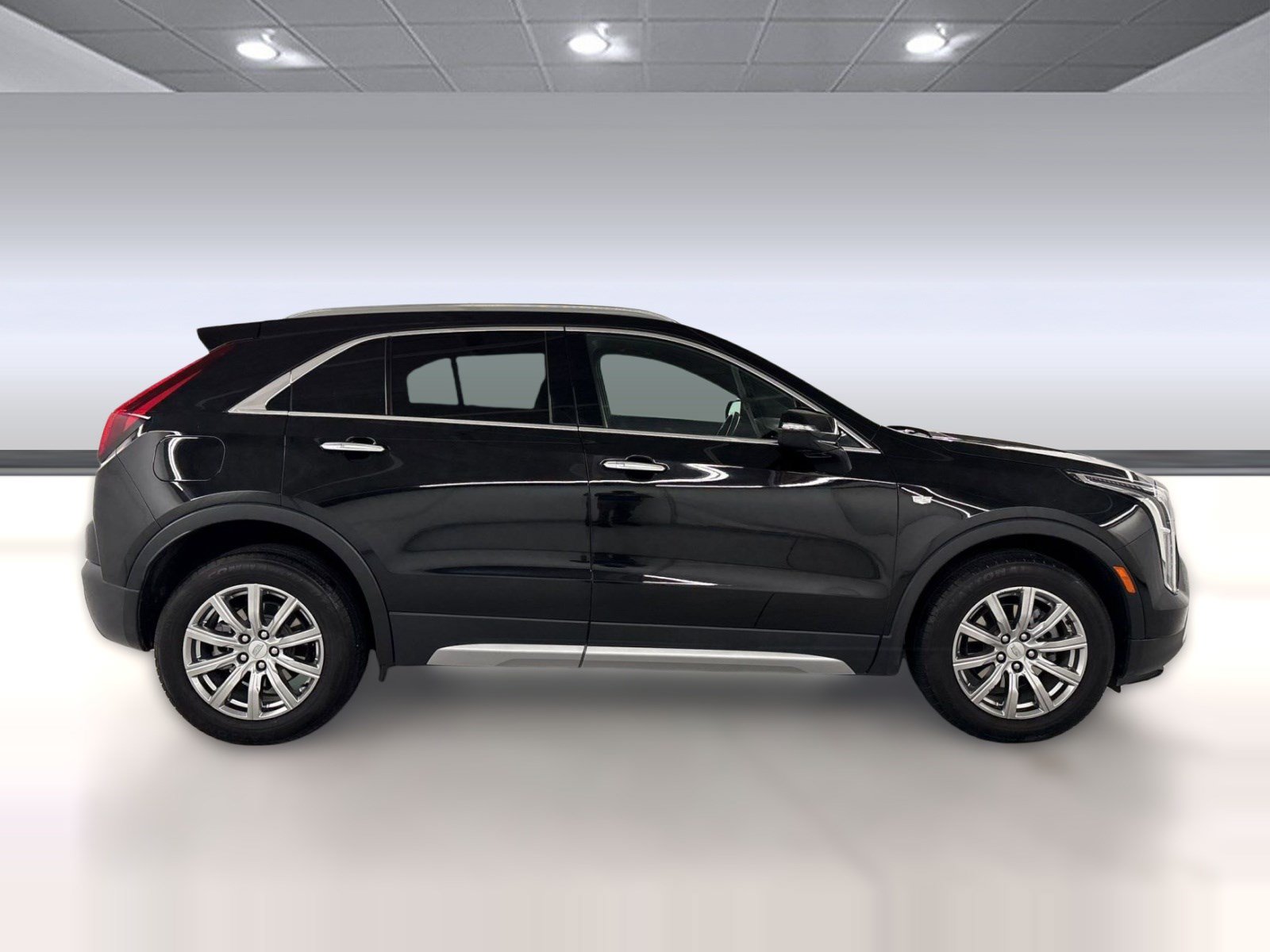 Used 2022 Cadillac XT4 Premium Luxury w/ Safety Alert Package AWD/4WD image 8
