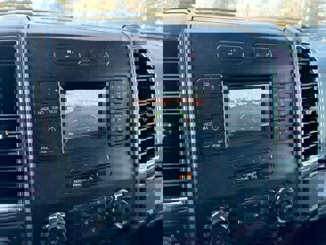 Used 2016 Ford F150 XLT w/ Trailer Tow Package image 14