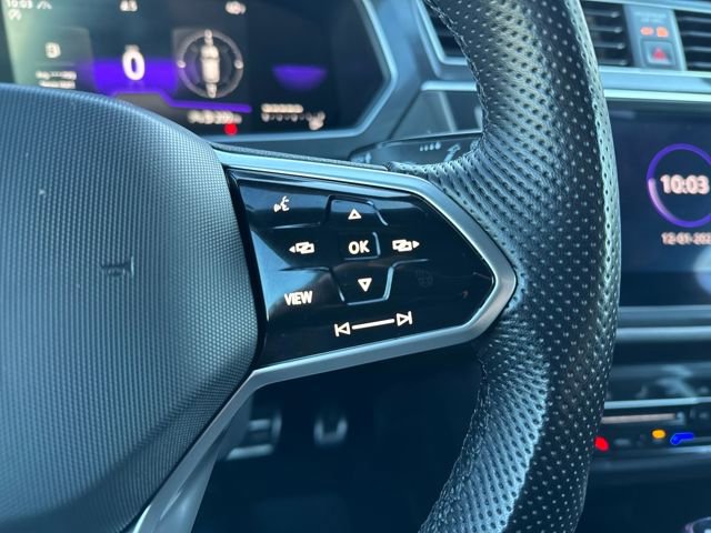 Certified 2022 Volkswagen Tiguan SE R-Line image 19