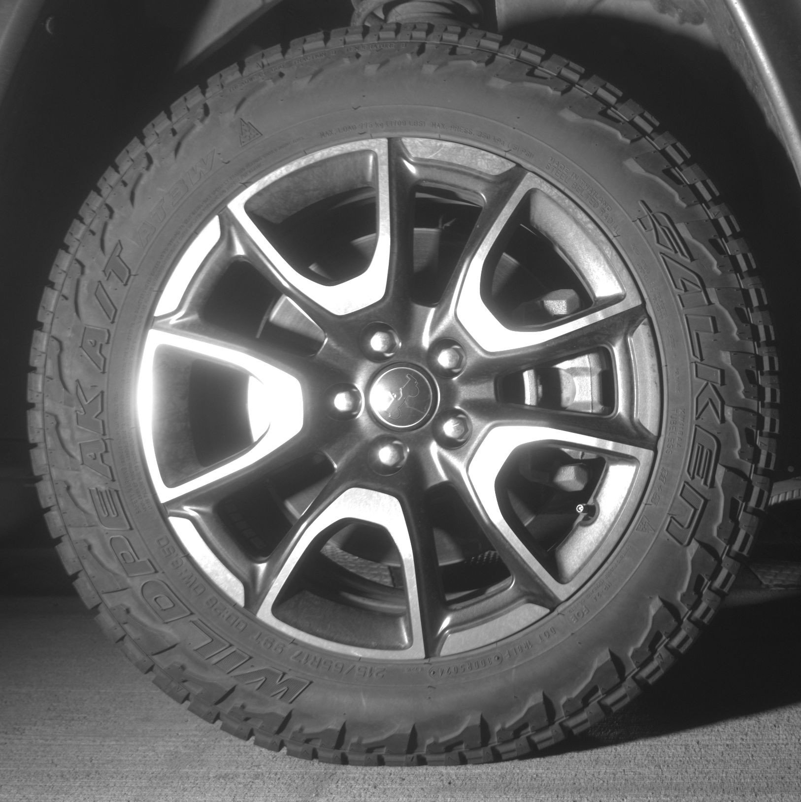 Used 2025 Jeep Compass Trailhawk image 13