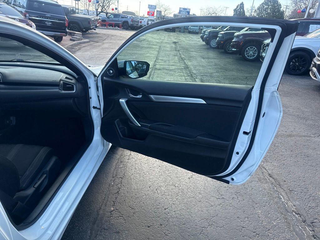 Used 2020 Honda Civic EX image 18