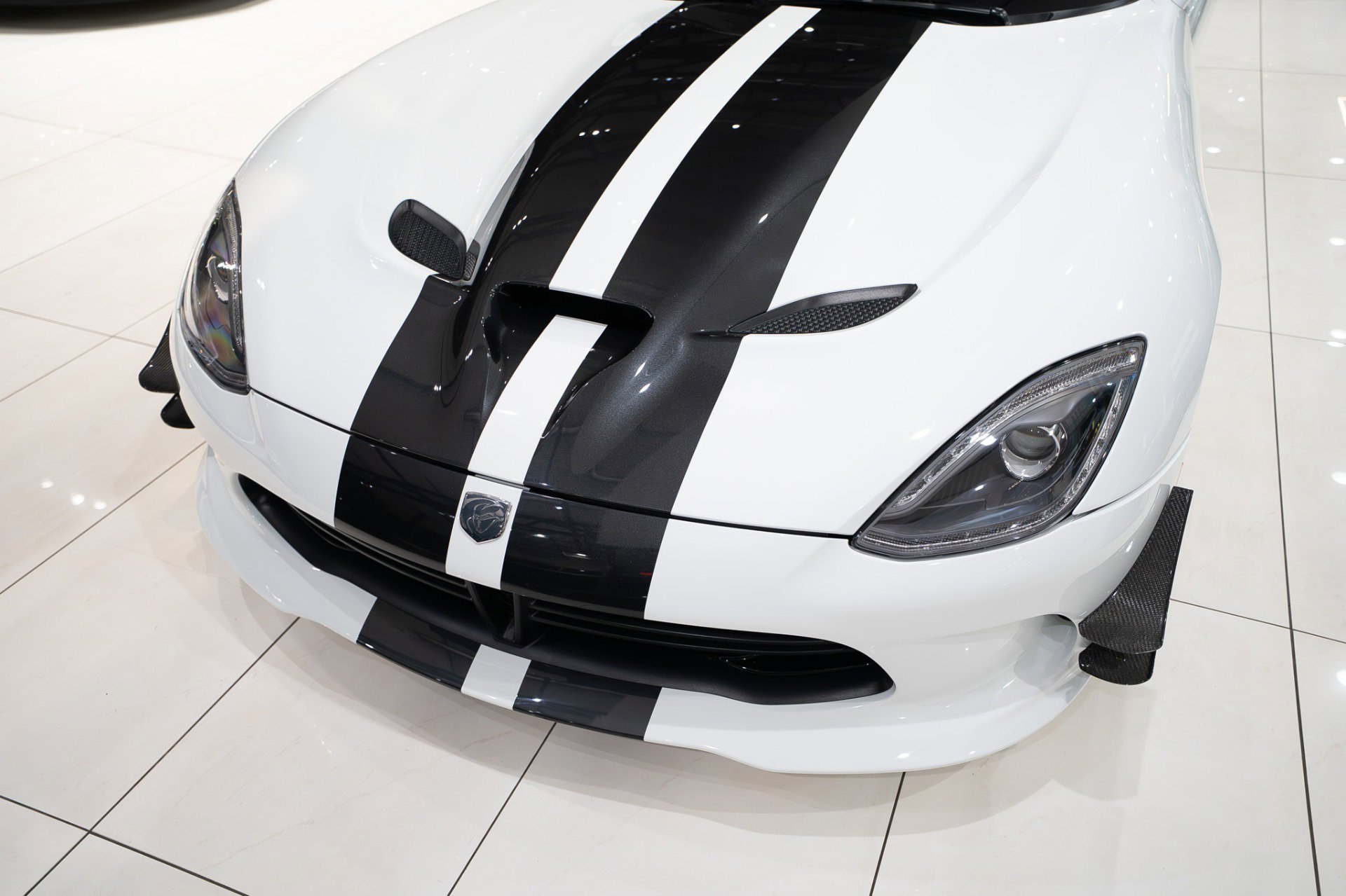 Used 2013 SRT Viper GTS w/ GTS Laguna Interior Pkg image 31