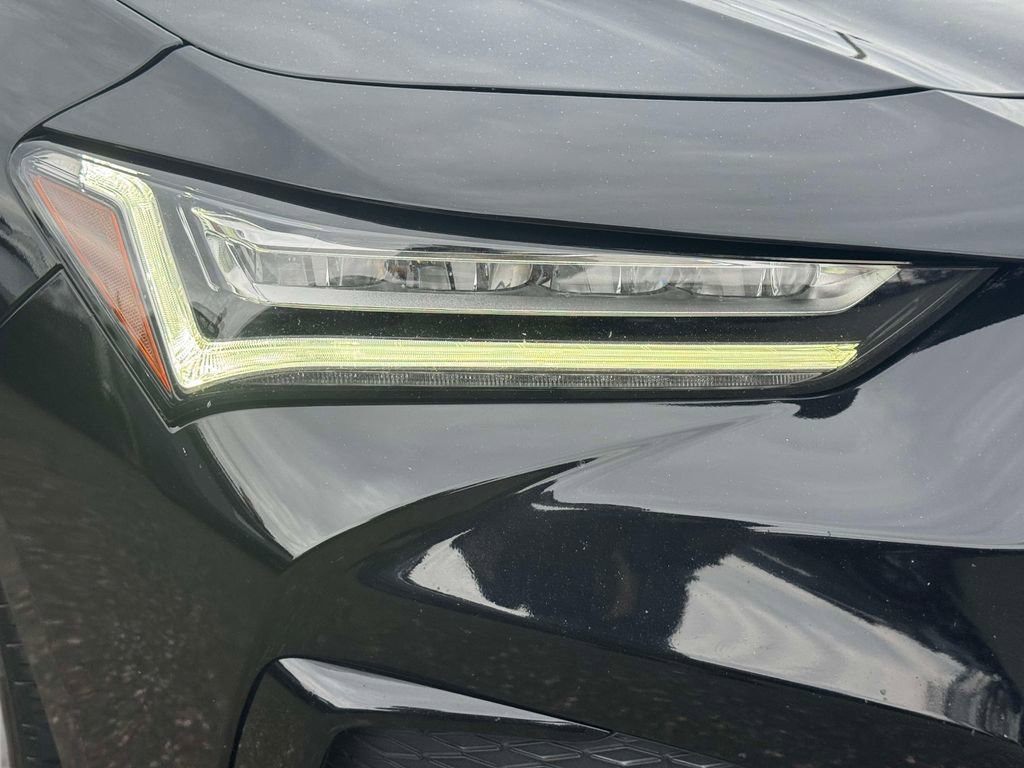 Used 2023 Acura TLX w/ Technology Package FWD image 9