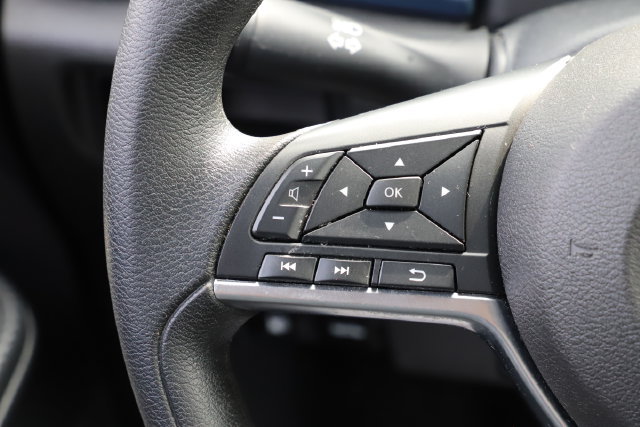 Used 2025 Nissan Versa SV FWD image 22