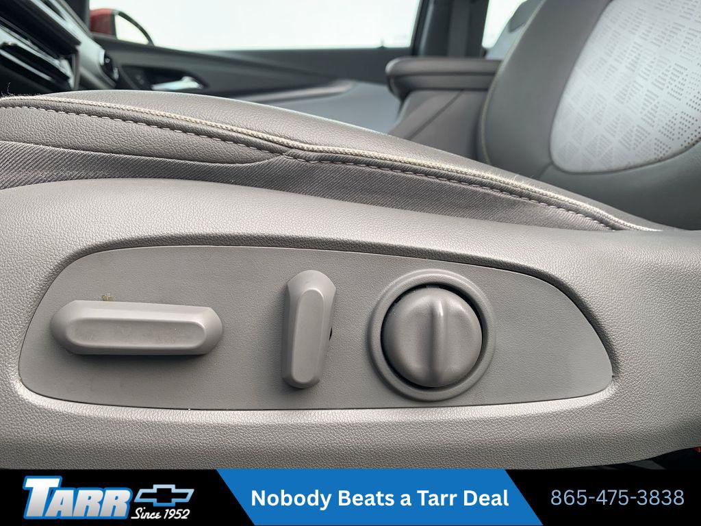 Used 2022 Chevrolet Bolt EUV Premier w/ Super Cruise Package FWD image 14