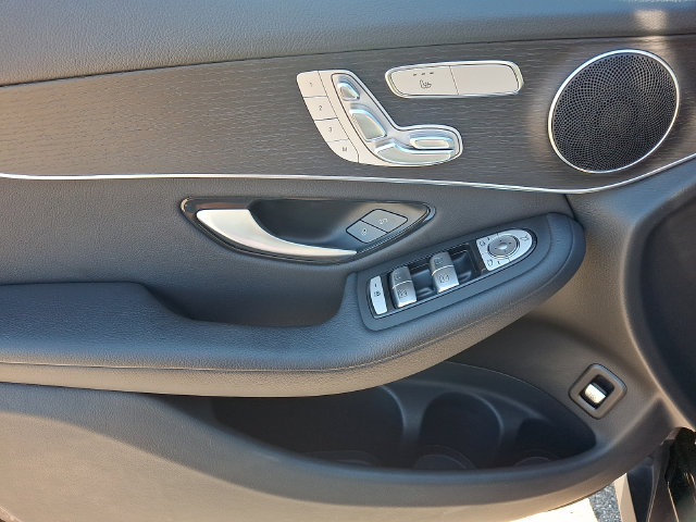 Used 2022 Mercedes-Benz GLC 300 4MATIC image 12