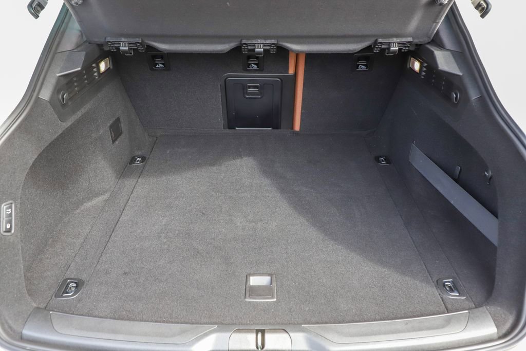 Used 2022 Maserati Levante GT image 12