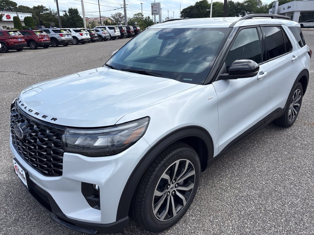 New 2026 Ford Explorer ST-Line AWD/4WD image 4