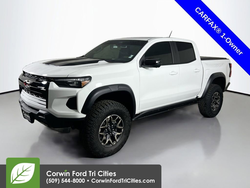 Used 2025 Chevrolet Colorado ZR2 w/ Technology Package AWD/4WD image 5