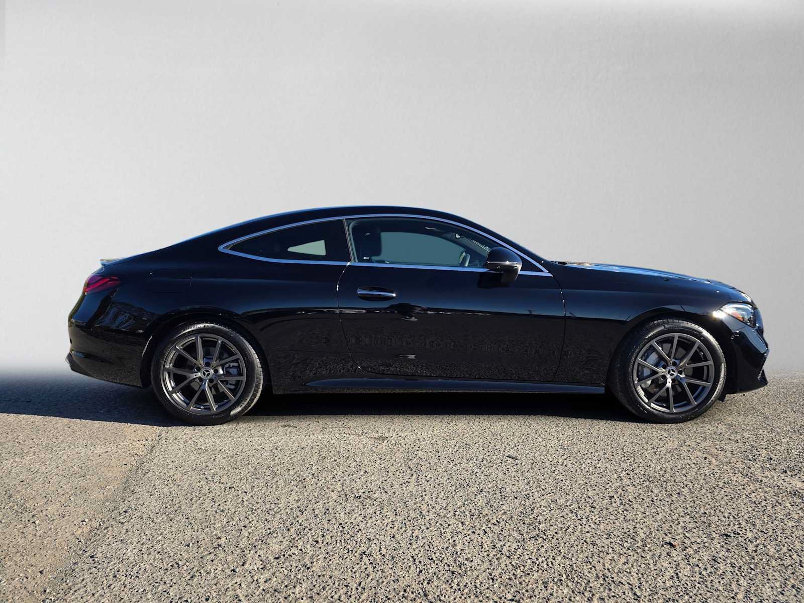 Used 2026 Mercedes-Benz CLE 300 4MATIC Coupe image 2