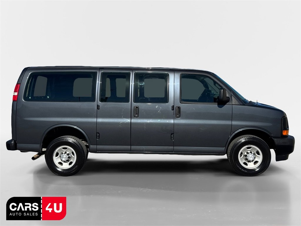Used 2017 Chevrolet Express 2500 image 8
