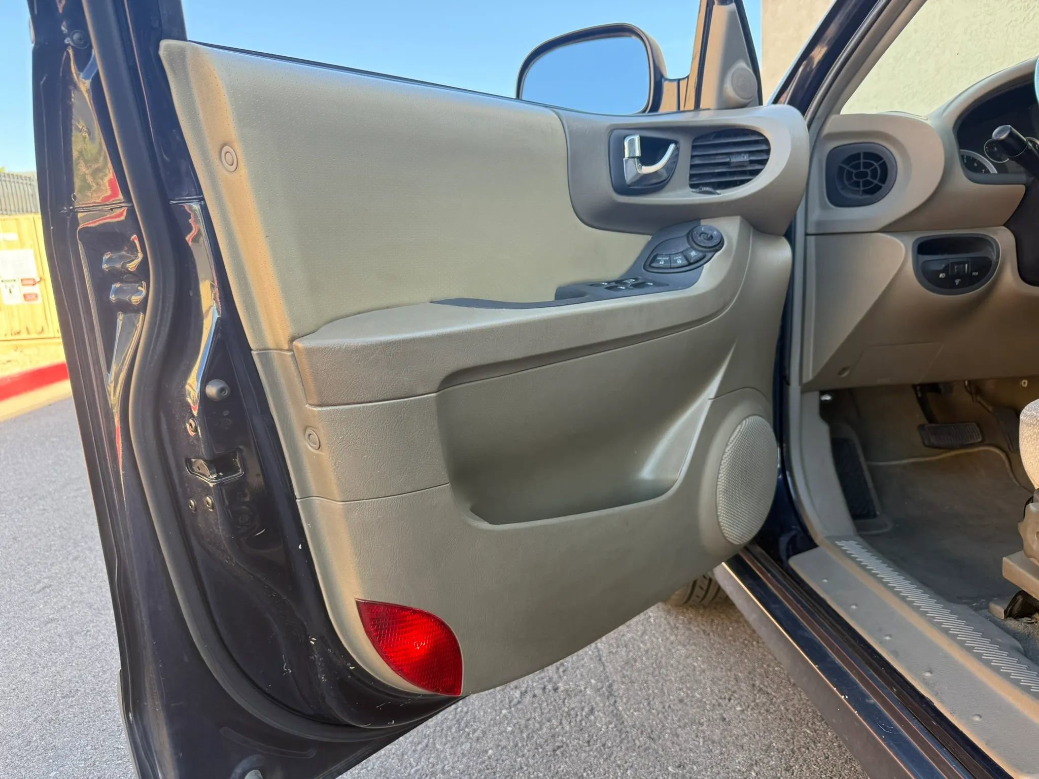 Used 2005 Hyundai Santa Fe GLS image 16