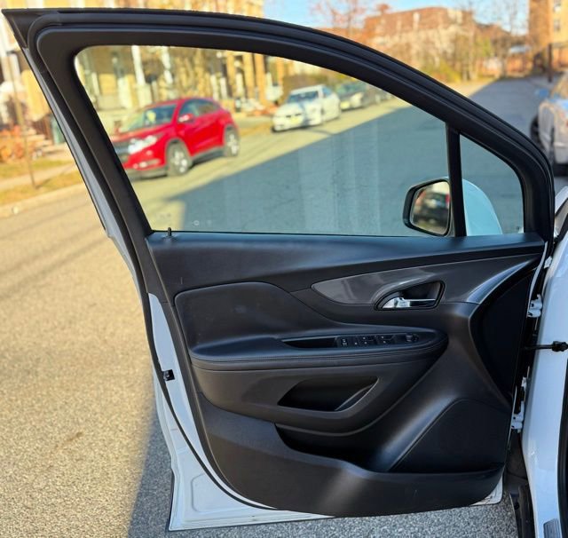 Used 2018 Buick Encore Essence w/ Experience Buick Package image 16