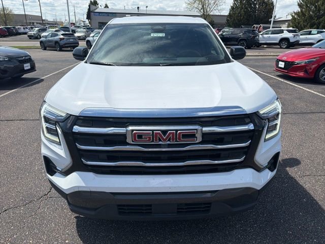 Used 2026 GMC Terrain Elevation image 2