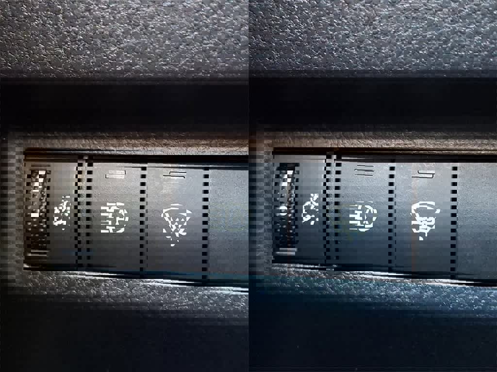 Used 2019 Toyota RAV4 Adventure image 17