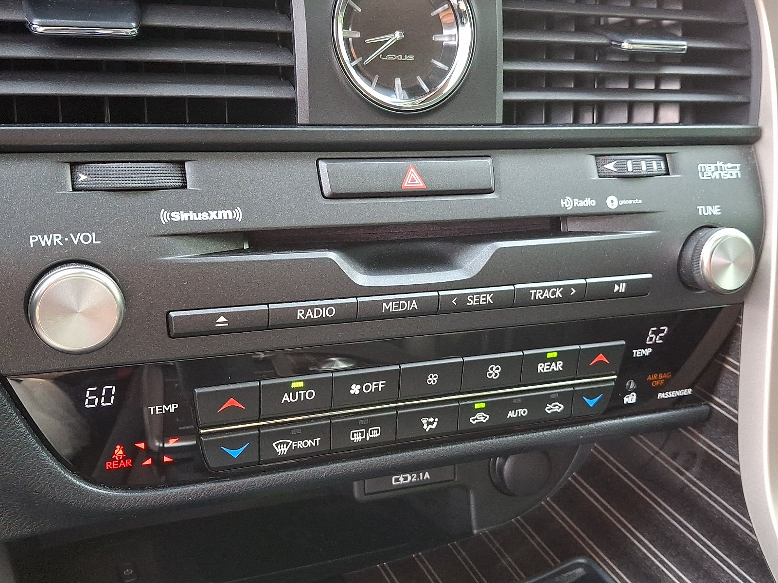 Used 2022 Lexus RX 450hL Luxury w/ Cold Area Package (CT) AWD/4WD image 16