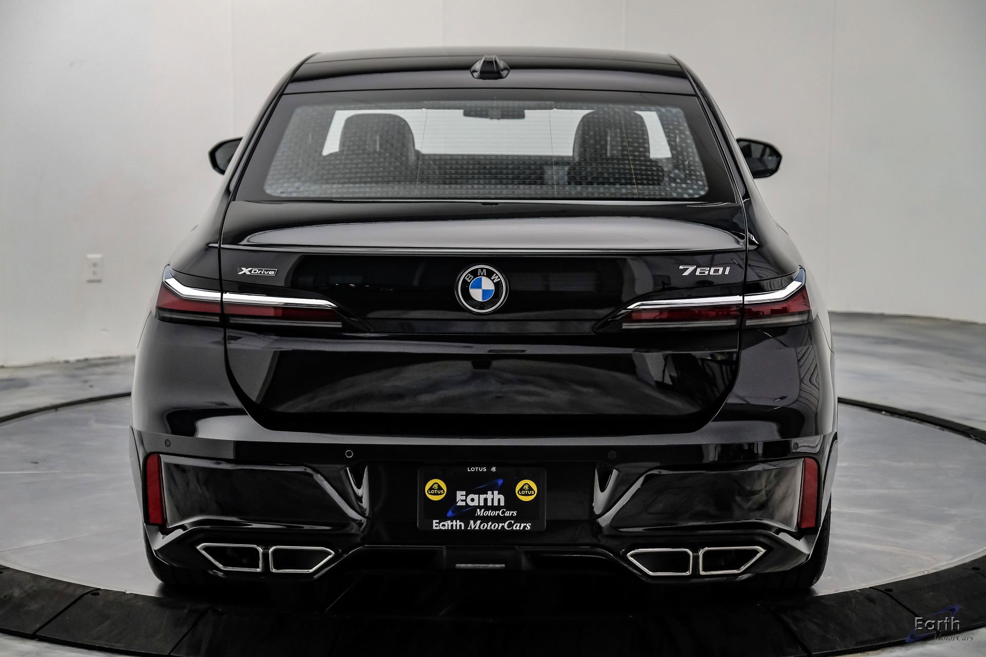 Used 2026 BMW 760i xDrive w/ Executive Package AWD/4WD image 13