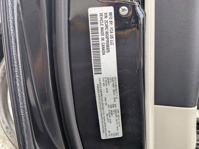 Used 2023 Chrysler Pacifica Touring-L FWD image 34
