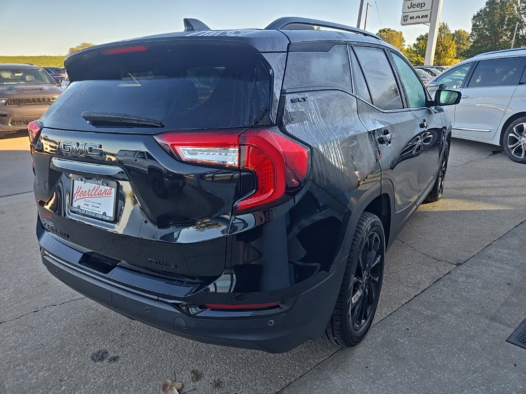 Used 2024 GMC Terrain SLT w/ Elevation Edition AWD/4WD image 35
