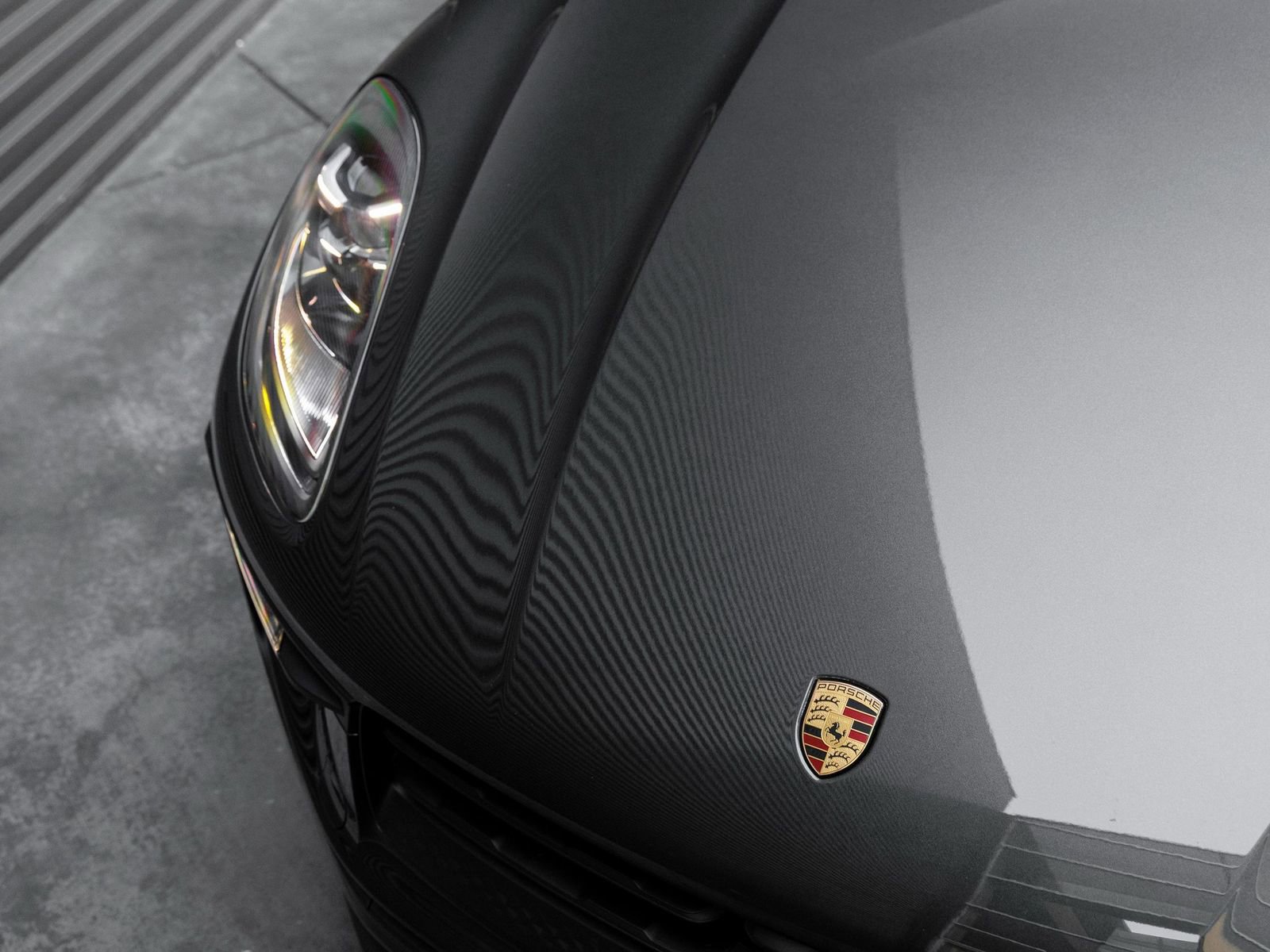 Used 2025 Porsche Macan AWD/4WD image 34