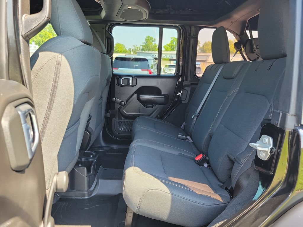 Used 2024 Jeep Wrangler Unlimited Sport AWD/4WD image 12