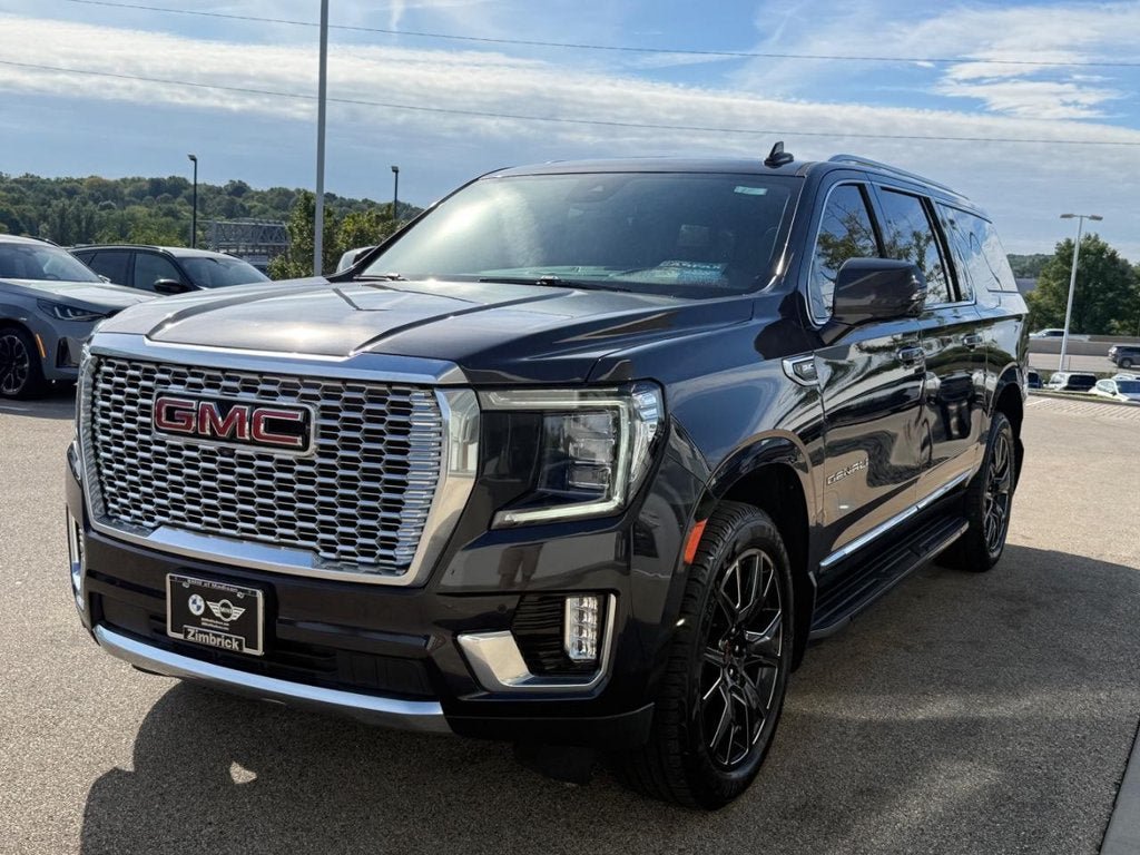 Used 2023 GMC Yukon XL Denali w/ LPO, Floor Liner Package AWD/4WD image 8
