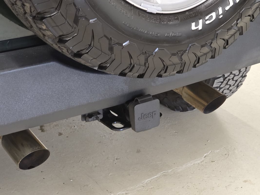 Used 2010 Jeep Wrangler Unlimited Rubicon w/ Dual Top Group AWD/4WD image 49