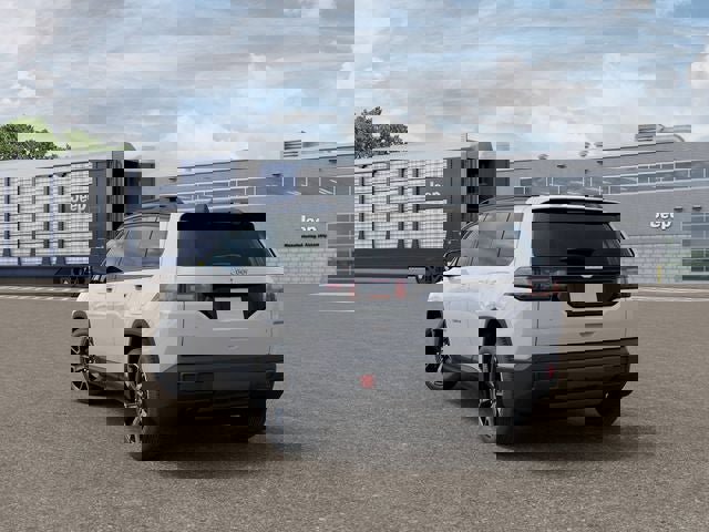 New 2026 Jeep Cherokee Overland image 3