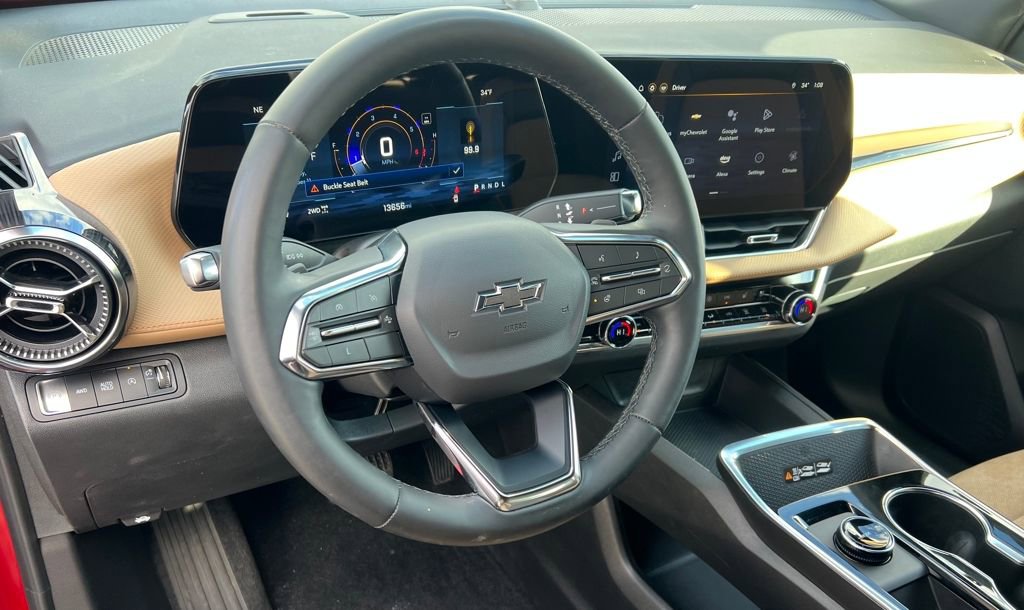 Used 2025 Chevrolet Equinox ACTIV w/ Safety and Technology Package image 18