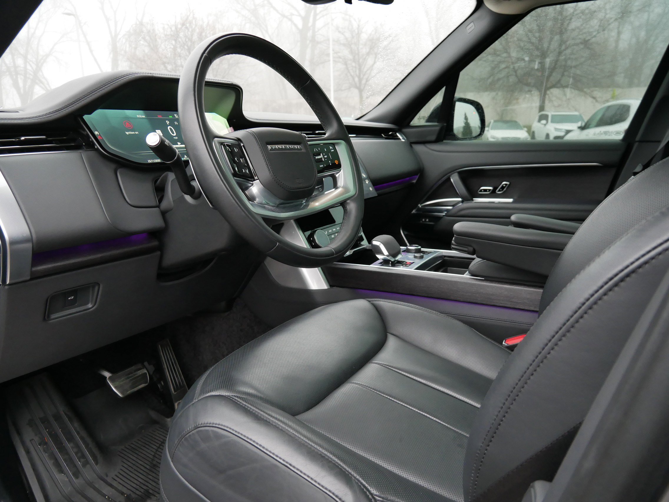 Used 2023 Land Rover Range Rover Autobiography image 13