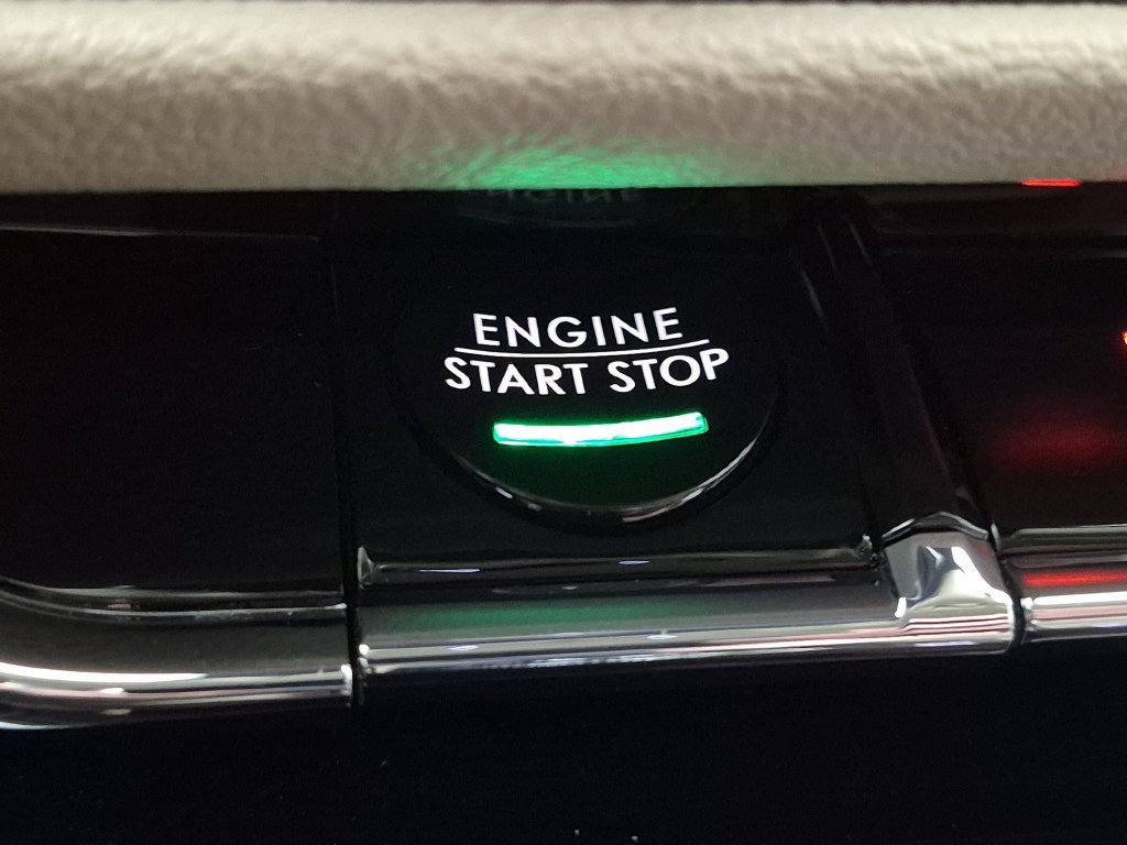 Used 2025 Lincoln Corsair FWD image 28