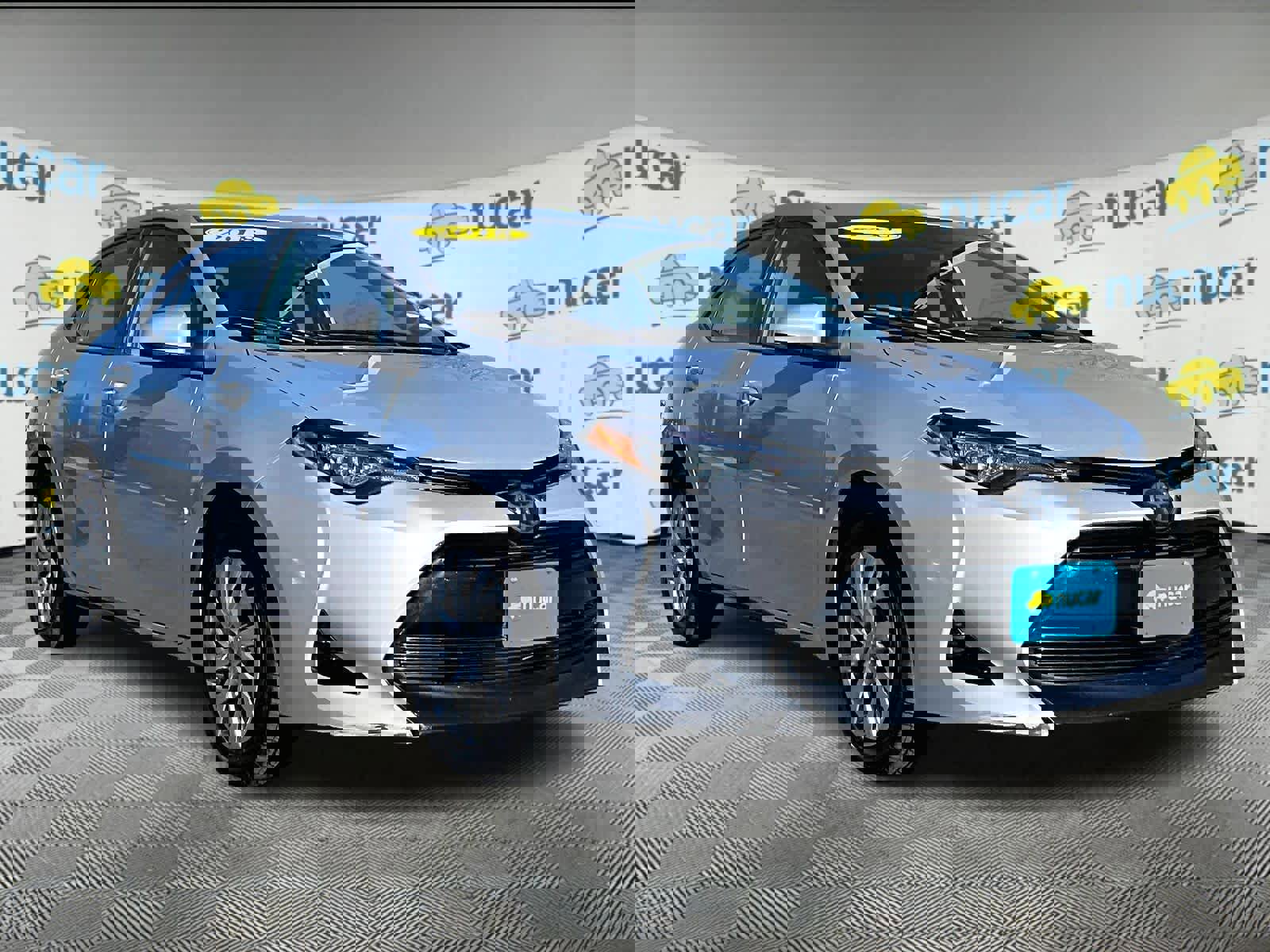 Used 2018 Toyota Corolla LE image 1