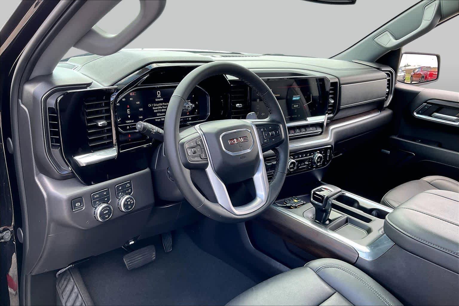 Used 2024 GMC Sierra 1500 SLT AWD/4WD image 17